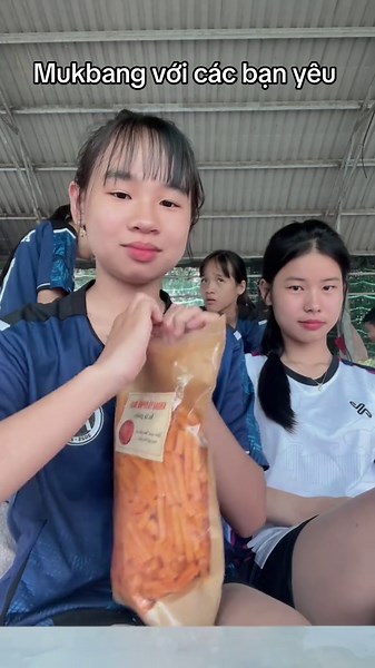 Mukbang vui vẻ cùng các bạn yêu thích
