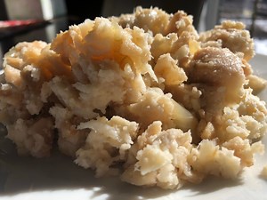 Making Traditional Newfoundland Fish and Brewis and Fishermans Brewis!