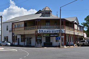 Gayndah - Grand Hotel