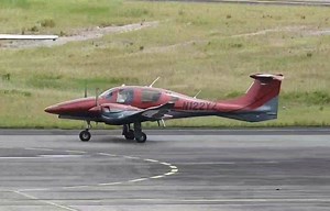 2.3K views · 207 reactions | ☆Perfeição de avião, esse Diamond DA62 chegou ao Brasil com uma pintura sensacional. Aeronave que cruza perto dos 200kt usando somente 7GHP por motor. Extremamente confortável, silencioso e eficiente, pode levar até 7 pessoas ou bagagem extra! Aviação Amazônia #aviacaoamazonia | Aviação Amazônia | Facebook