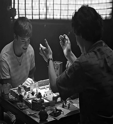 im sorry but there will never be a ship as buzzy as byler | gif cr ronanlysnch tumblr #strangerthings #byler #willbyers #mikewheeler #fyp