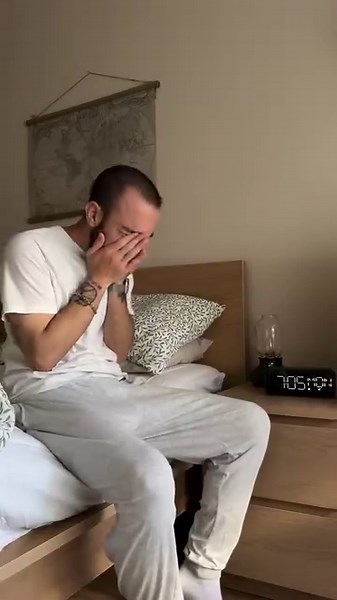 44K views · 70 reactions | Saviez-vous que l'air est l'un de nos 6 essentiels pour bien dormir ?  ​ Voici nos conseils :​ ​ Veillez à ce que l'air dans votre chambre ne soit pas trop humide pour éviter l'inconfort et favoriser une bonne qualité de sommeil. Un purificateur d'air peut être une solution efficace pour garantir une atmosphère saine.​ ➡️ STARKVIND, Purificateur d'air, blanc/connecté, 150€​ Activez le mode nuit de qualité avec IKEA ! ✨ | IKEA | Facebook