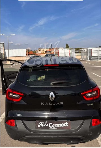Renault Kadjar - installation Apple CarPlay & Android auto (2015) Au programme : CarPlay sans fil, animation initiale Paris et YouTube sur l’écran d’origine 😍 📞 Contactez-moi : 07 52 08 17 91 🌐 Plus d’infos sur mes services : https://mlconnect.fr/ 📌 Options cachées activables lors de l’installation : 🎵 R-Sound : effets sonores personnalisés, 🏁 Animations GT/RS, 🎥 Activation caméra de recul, 🔄 Désactivation Start & Stop, 🚀 Mode Race, 📺 Passage du petit écran au grand écran, 🎬 Vidéos en