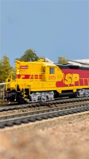 SP Freight Train #train #hoscale #modelrailroad #modeltrain #railroad #southernpacific