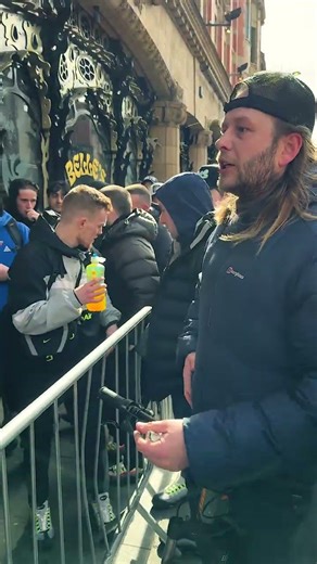 LIVE AIR MAX NEGOTIATION IN THE STREET #sneakerdrop #airmax110