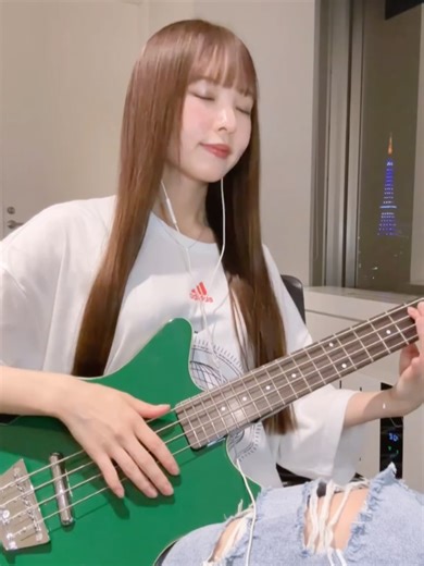 Danelectro Guitars on Reels