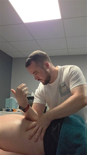 Jack's Muscle Remedy on Instagram: "BODYBUILDING ISN’T JUST ABOUT LIFTING HEAVY. It’s about staying trainable. High volume. Repeated patterns. Long prep phases. That combo doesn’t just fatigue muscles, it batters soft tissue. Sports massage can help with: • Keeping range of motion where it needs to be • Managing tightness from high-volume training • Supporting recovery between hard sessions • Reducing injury risk when you’re pushing close to failure • Staying loose for better lifting and posing 