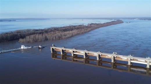 508K views · 4K reactions | Footage of a towboat making a tough pass around the Newburgh Lock & Dam due to river flooding. The locks and dam are setup so when the lock closes due to high water, boats can go over the "pass.” This is not something we get to see very often. It takes a lot of horsepower! #ewatch Service powered by Southwestern Behavioral Healthcare Video from @CaptainKleeman (YouTube) | EvansvilleWatch | Facebook