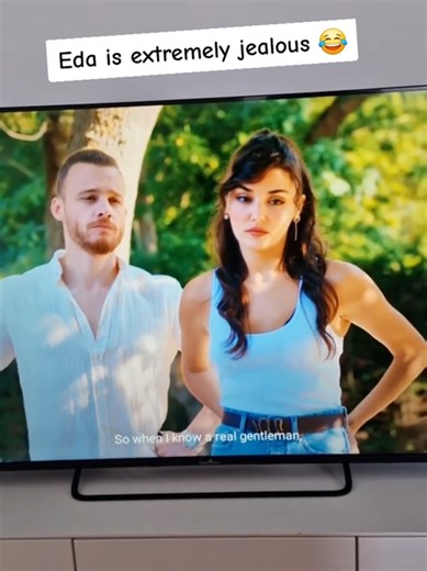 Romantic Moments in Sen Cal Kapimi