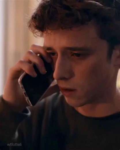 @wtfotteli on Instagram: "wtFOCK 🇧🇪 Robbe & Sander 🌈💔 We broke up 😭😭😭 This is heartbreaking. The whole turn of events is so frustrating and upsetting. Britt and in turn Jana fed Robbe with opinions that led Robbe to question Sander’s love, leading him to text Sander that their relationship wasn’t real. But now, he realises that can’t be true, it was real and he told Sander he wanted him. But…no reply. Is it too late? 🥺 How great is Robbe’s dad though. Robbe doesn’t get along with him, bu