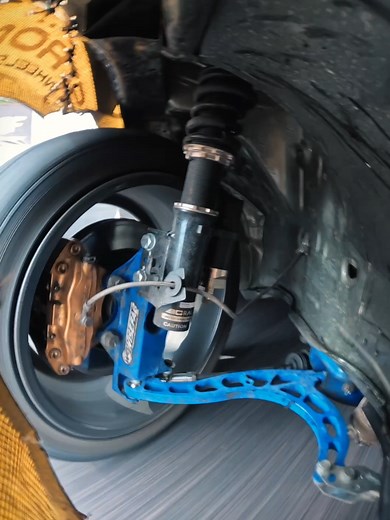 This is what hard driving looks like underneath 👀 Watch our ER Series coilovers get put to work with @conorfalvey412 at the wheel 💥 #bcracing #bcequipped #bcracingcoilovers #coilovers #bcracinguk #driftmasters