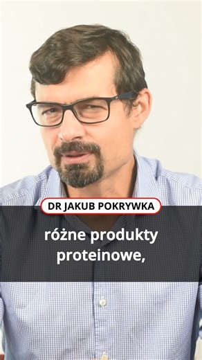 13K views · 171 reactions | Produkty z napisem „high protein” często wyglądają jak zdrowy wybór — ale badania pokazują, że aż 91% z nich to wysoko przetworzone przekąski pełne soli, cukru i tłuszczów trans. To powtórka z epoki „low fat” i „fit”. W Akademii Długowieczności przypominamy: prawdziwe białko pochodzi z jaj, ryb i mięsa, nie z proszku i słodzików. | Akademia Długowieczności | Facebook