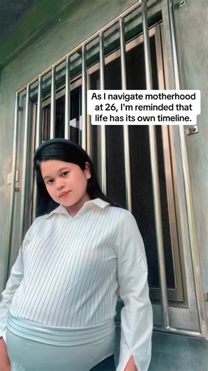 I never imagined becoming a mother in my 20s. It's a milestone I, like many others, had envisioned, but not quite so soon. My journey took an unexpected turn when my long-term relationship ended, and I didn't foresee the person I was with at the time being part of my future. At 26, I felt like I was running behind schedule, and honestly, I often found myself wondering if I was somehow falling short. It's humbling to acknowledge that life has unfolded differently from my expectations — not necess
