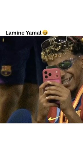 Lamine Yamal teasing real madrid's players😂😆 #lamineyamal #barcavsreal #footballfunny #shorts