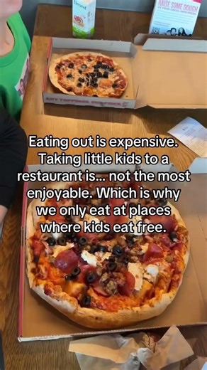 🚨Every Sunday now through 1/25, kids eat FREE at MOD Pizza! 🍕 Eating out with small kids is not