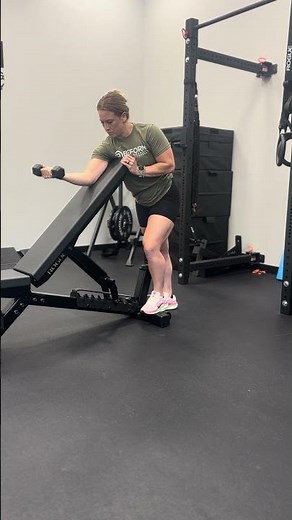 Preacher Curl - Eccentric