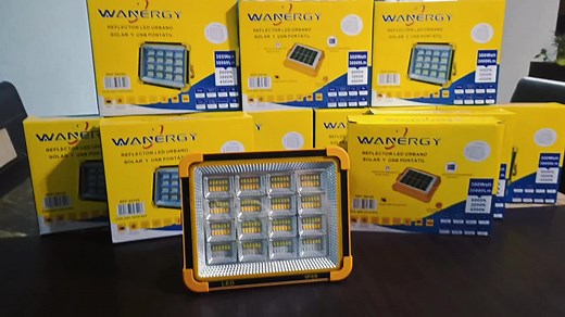 Hicimos una prueba de nuestros reflectores de 300w para ver qué tanto iluminaban.. Este fue el resultado: