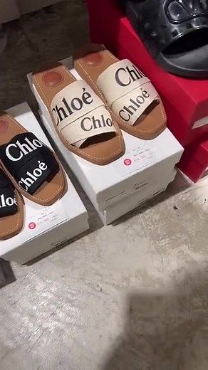 【全国を旅するハイブランドのお店】 ⁡ 9月は大阪での開催です😊✨ 夏物、冬物をSALE価格でゲットするチャンス！ ⁡ 【開催日時】 9/2(土) 10:00〜20:00 9/3(日) 10:00〜19:00 ⁡ ⁡ 【開催場所】 大阪市中央区南船場4-7-21 BPオーガニックスペース南船場 2F-202 ⁡ ⁡ ⁡ 【出店ブランド】 LOEWE、Ami Paris、Maison Kitsune、alexanderwang、Maison Margiela、MONCLER、Max Mara、FENDI、MARNI、MARINE SERRE、その他多数 ⁡ ⁡ ⁡ ⁡ 🔹𝑷𝑶𝑷𝑼𝑷情報🔹 ⁡ ⁡ ⬛︎大阪【心斎橋】🆕 9/2(土)〜9/3(日) ⁡ ⬛︎宮城【仙台】🆕 10/7(土)〜10/9(月) ⁡ ⬛︎神奈川【横浜】🆕 10/14(土)〜10/15(日) ⁡ ⬛︎大阪【心斎橋】🆕 10/21(土)〜10/22(日) ⁡ ⬛︎福岡【天神】🆕 11/3(金)〜11/5(日) ⁡ ⬛︎広島【八丁堀】🆕 12/2(土)〜12/3(日) ⁡ ⬛︎東京【表参道】🆕