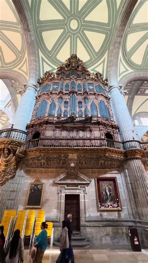 El órgano más gigante que he visto #iglesia #catolicos