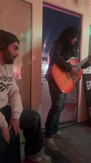 Montrose Live on Instagram: "More Pickin’ Circle…"