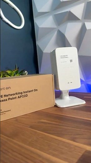 Unboxing: HPE Networking Instant On access points and switch for business