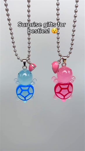 Besties Forever on Instagram: "Unboxing unique gifts for besties! #bff #besties #necklace #giftideas #jewelry"