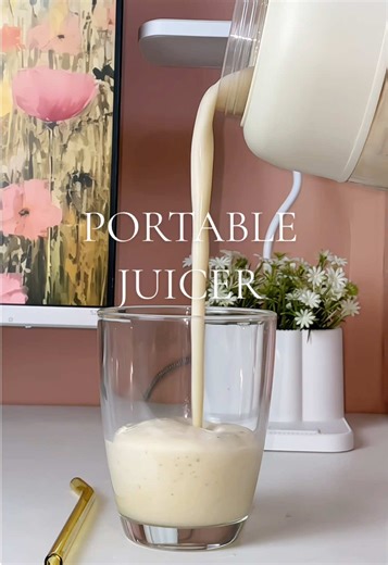 Homemade Smoothies with a Portable Juicer