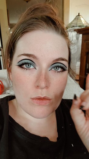 60s Eye Makeup for Hooded Eyes: A Filtered Transformation