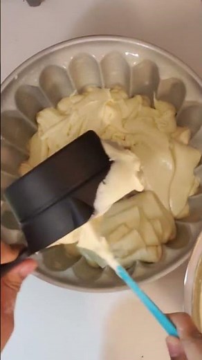 Lemon Pound Cake I made with Duncan Hines Cake Mix #recipes #bakinghacks #foodhacks #foodblogger