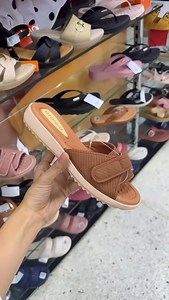 👼✨ Angel Style en cada paso ✨👼 Nuestro calzado está diseñado para brillar, enamorar y acompañarte con comodidad y estilo en cada momento 💖👟 Perfectos para elevar tu outfit y sentirte única desde el primer paso. 💳 Medios de pago: ✔️ Addi ✔️ Sistecrédito ✔️ Contra entrega 🚚 Envíos a toda Colombia Pide hoy y camina con actitud angelical 😇💫 | ANGEL STYLE