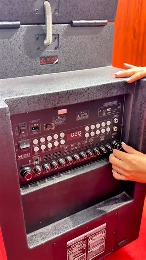 🔥📺 MTMAX X6 – Loa Màn Hình Gập 27inch | Bass 30 | 800W Mạnh Mẽ | Loa 3 Đường Tiếng | Micro Kim Loại Cao Cấp | Mạnh Tiến - micthuamgiabuon.vn