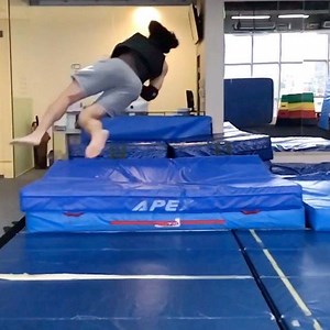 1.1K views · 28 reactions | [corkscrew progression] 望見家鄉 | 健身教練 FRED WONG | Facebook