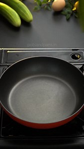 🥚 No oil, no sticking! Rubbing zucchini, cucumber, or even onion on your nonstick pan creates a natural grease barrier — making the perfect oil-free egg! Ever tried this hack? 👇 Comment YES if you knew… or USEFUL if it’s news to you. Follow us for more smart, healthy kitchen tricks! 💡👩‍🍳 #NoOilCooking #EggHack #KitchenTips #HealthyCooking #NonstickPanHack #BreakfastTricks #CookingWithoutOil | PotsandPans.in