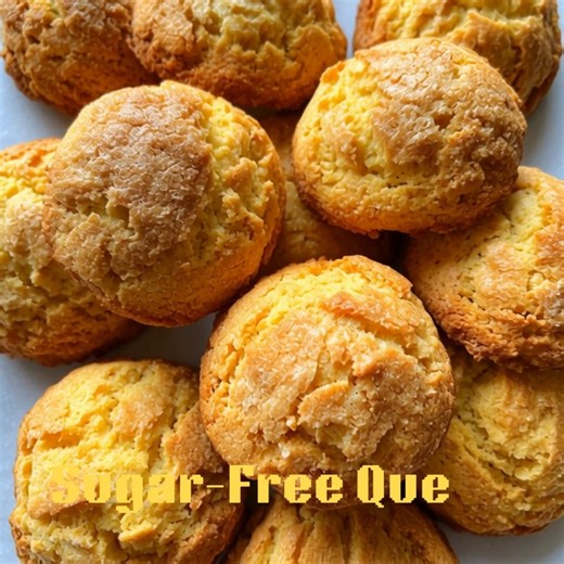 Sugar-Free Queen Cookies 👑🍪 Soft, buttery cookies with a golden crunch and royal flavor — fit for a queen! 📝 Ingredients 1 ¾ cups almond flour 2 tbsp coconut flour ½ tsp baking soda ¼ tsp salt ½ cup butter, softened ½ cup powdered monk fruit sweetener (Swerve) 1 egg yolk 1 tsp vanilla extract ¼ tsp almond extract (optional, for richness) 👩‍🍳 Steps to Create Preheat oven to 350°F and line a baking tray. Cream butter and sweetener until fluffy. Add egg yolk and extracts. Mix in almond flour, 