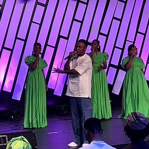 The Amazing fact about this BBO's ministration at Hangout with Sola Allyson is how the crowd became his Background vocalist 😍😍 Like they literally sang every chorus, verse words for words 🔥🔥🔥🔥🔥🔥🔥 🎥 CitiedgeTV | Seyizy sho