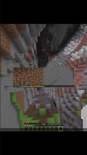CRAZY COMMANDS IN MINECRAFT 🤫 #minecraft #crazy #minecraftshorts #shorts #fyp #roblox