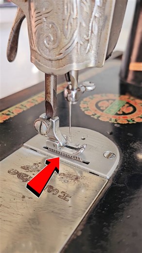tailorjankari on Instagram: "Sewing machine foot setting || silai machine tips and tricks #silaimashinetipastips #silaimachineproblemsolution #sewingfootsetting"