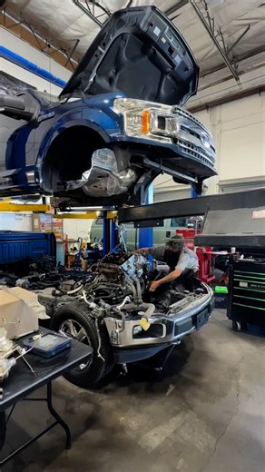 83K views · 689 reactions | Las Vegas Small Business Highlight: Elite Automotive is a family owned garage in Henderson that tackles all of the big diesel engine jobs most mechanics avoid. They’re licensed, registered with the state, honest, easy to work with and would love for you to add them to your list if you need car or truck repairs or maintenance. #vegas #lasvegas #vegasstarfish #dieselmechanic #vegaslocal | VegasStarfish’s Tips & Tricks | Facebook