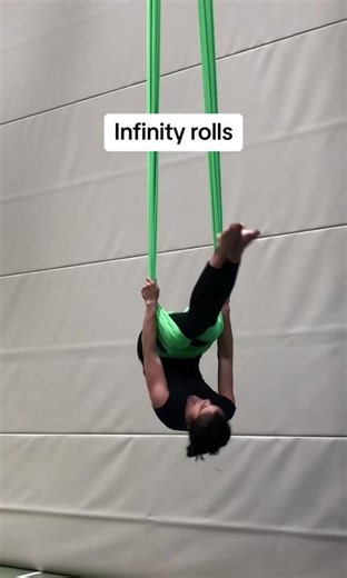 Infinity rolls on #aerialhammock #aerialhammockdrop #aerialsilks #aerialsling #aerialslingtricks #aerialhammocktricks #aerialsilkstutorial #aerialtutorial #aerialhammocktutorial