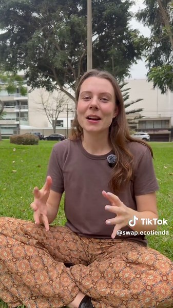 Hay algo en tu ropa que los surfactantes de tu detergente no pueden eliminar por sí solas… Ahí entran en juego las enzimas. Flopp está formulado con enzimas naturales de origen vegetal para asegurar que tu ropa quede como limpia. Encuentra el detergente Flopp en todas las tiendas de Wong y Flora y Fauna en Lima. #DetergenteFlopp #Surfactantes #Enzimas