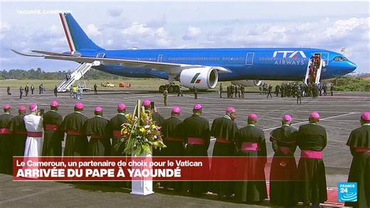 🔴🇨🇲 Leon XIV est arrivé au #Cameroun à #Yaoundé. Il est le troisième souverain pontife à fouler le sol de ce que certains appellent "la terre des papes". Les détails de notre correspondant sur place Marcel Amoko