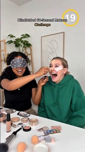 💄 Blindfolded Makeup Chaos!