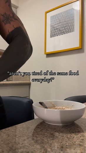 i promise how i felt sucked more. the same meals everyday saved my life. and i have found foods that i absolutely LOVE, thats how you sustain it. #muscle #gym #fitness #girlswithmuscle #health #bodybuilding #bodybuilder #femalebodybuilding #nutrition #food | Jordain Sue