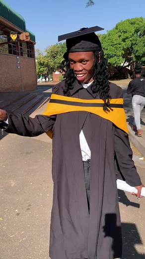 TUT Alumni Smokey Mirror Graduation Video