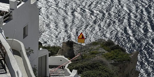 Earthquakes continue to rattle Greek island of Santorini with thousands evacuating