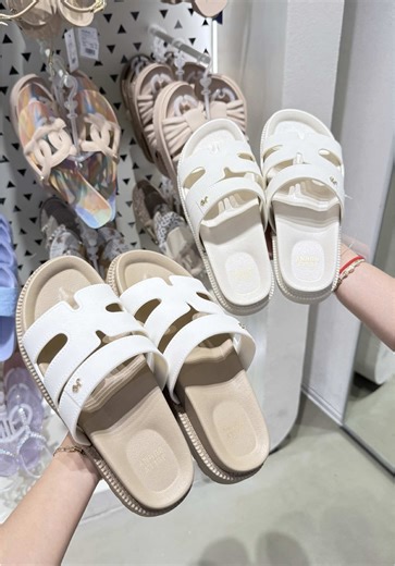 Stylish Jelly Bunny Flat Sandals for Women