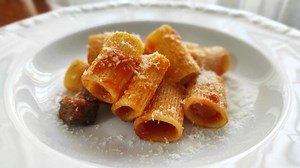 Pasta con sugo di pecora ricetta sarda - Mister Kitchen in the World