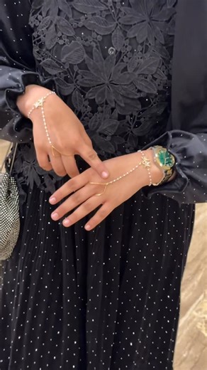 Tahoor Fatima Raad on Instagram: "order from @hkrhijabsandmore_"