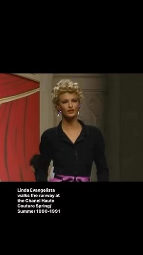 18K views · 485 reactions | Linda Evangelista walks the runway at the Chanel Haute Couture Spring/Summer 1990-1991 | Runwaymodel | Facebook