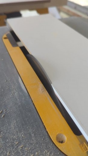 #carpentry #tablesaw #safety Free Hand scribe cutting on a tablesaw is only dangerous if you are doing it dangerously.